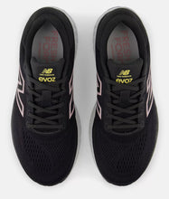 Load image into Gallery viewer, New Balance-Wms EVOZ9W7
