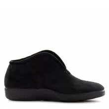 Load image into Gallery viewer, DeValverde- 9709(Cuddles)