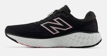 Load image into Gallery viewer, New Balance-Wms EVOZ9W7
