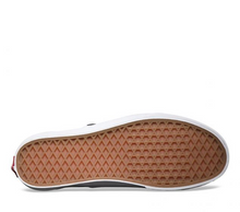 Load image into Gallery viewer, Vans- Classic slipon
